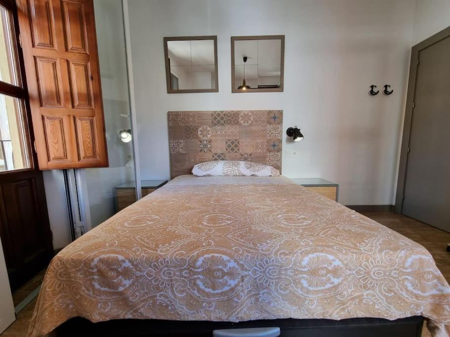 Exclusividad A Pie De La Torre De La Catedral Appartement Granada Buitenkant foto
